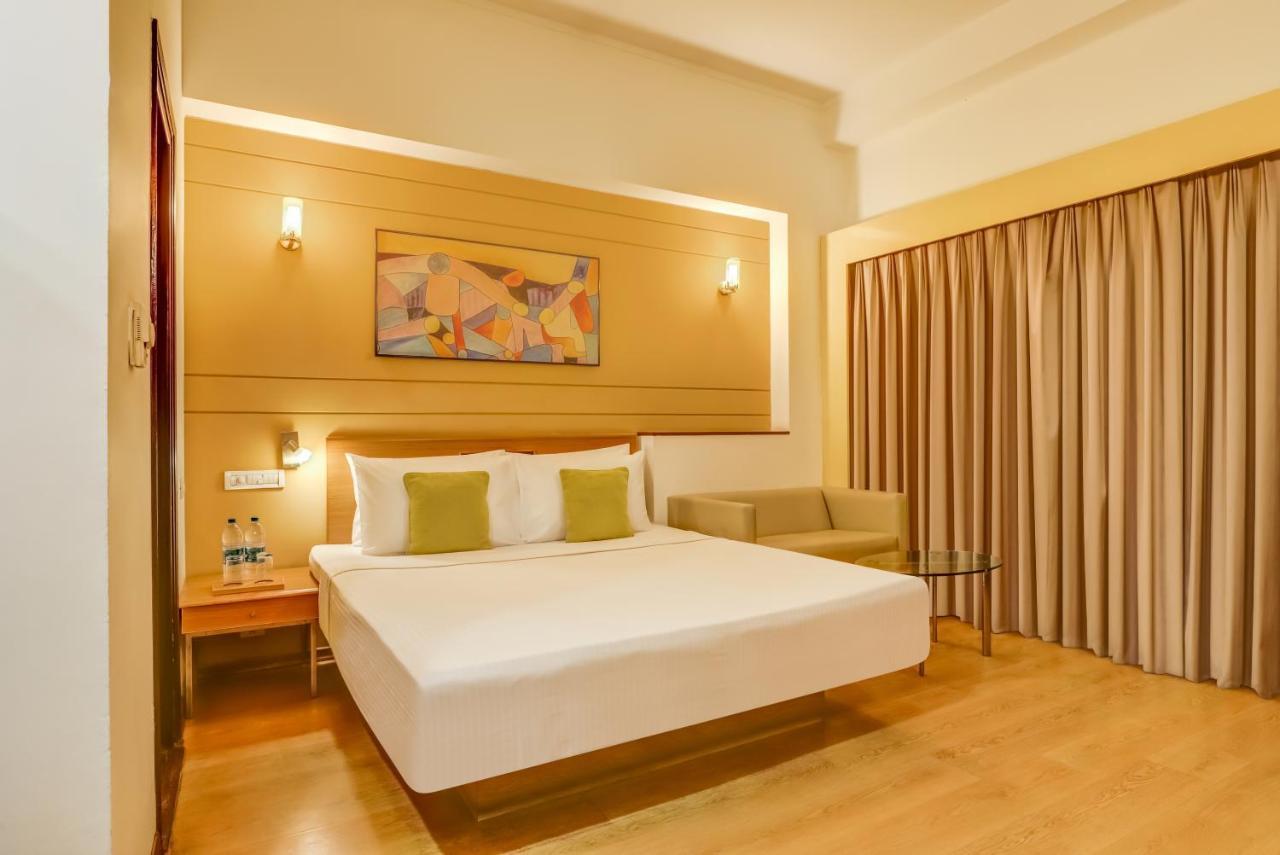 Lemon Tree Hotel, East Delhi Mall, Kaushambi Ghaziabad Exterior photo