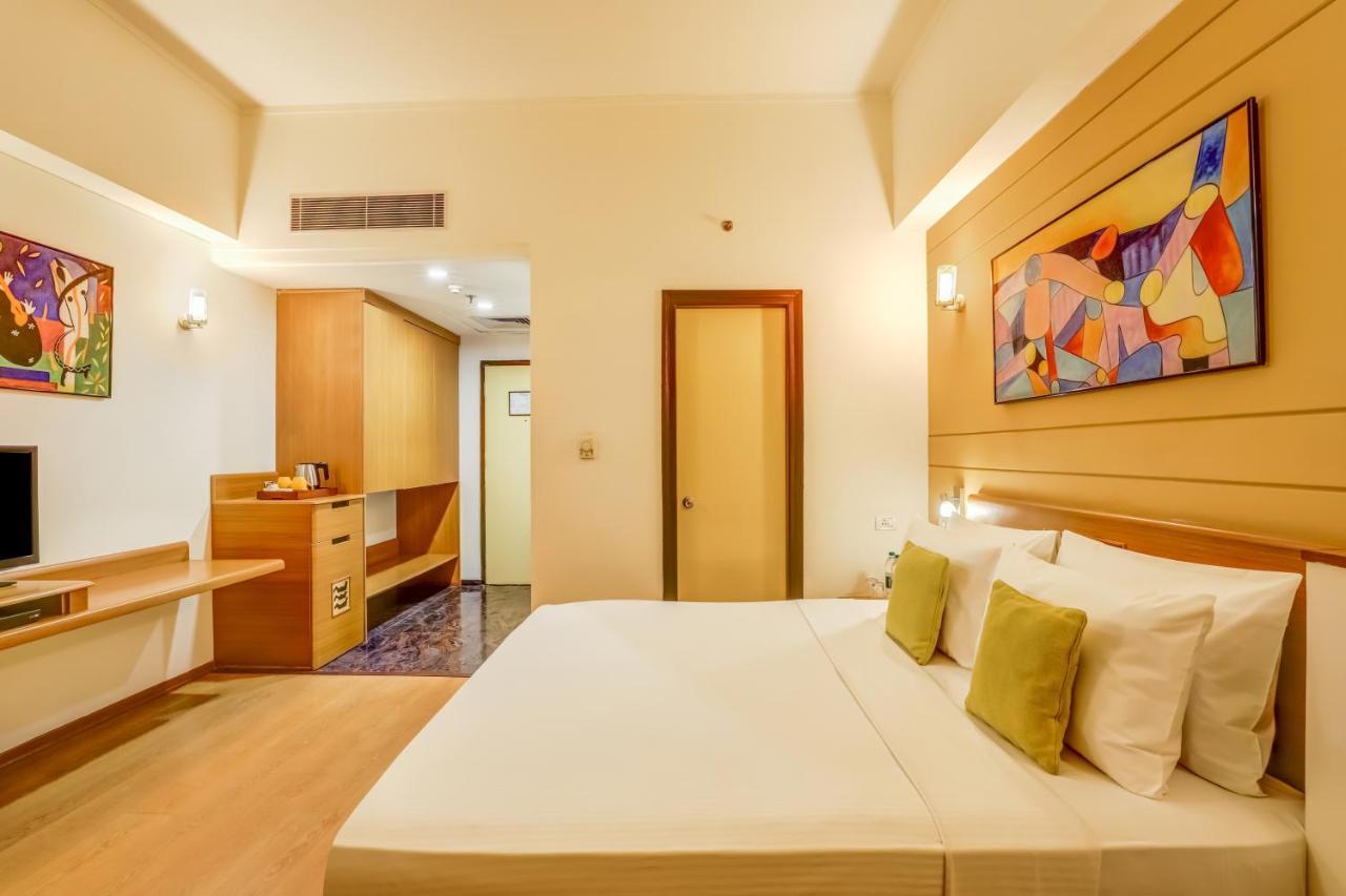 Lemon Tree Hotel, East Delhi Mall, Kaushambi Ghaziabad Exterior photo