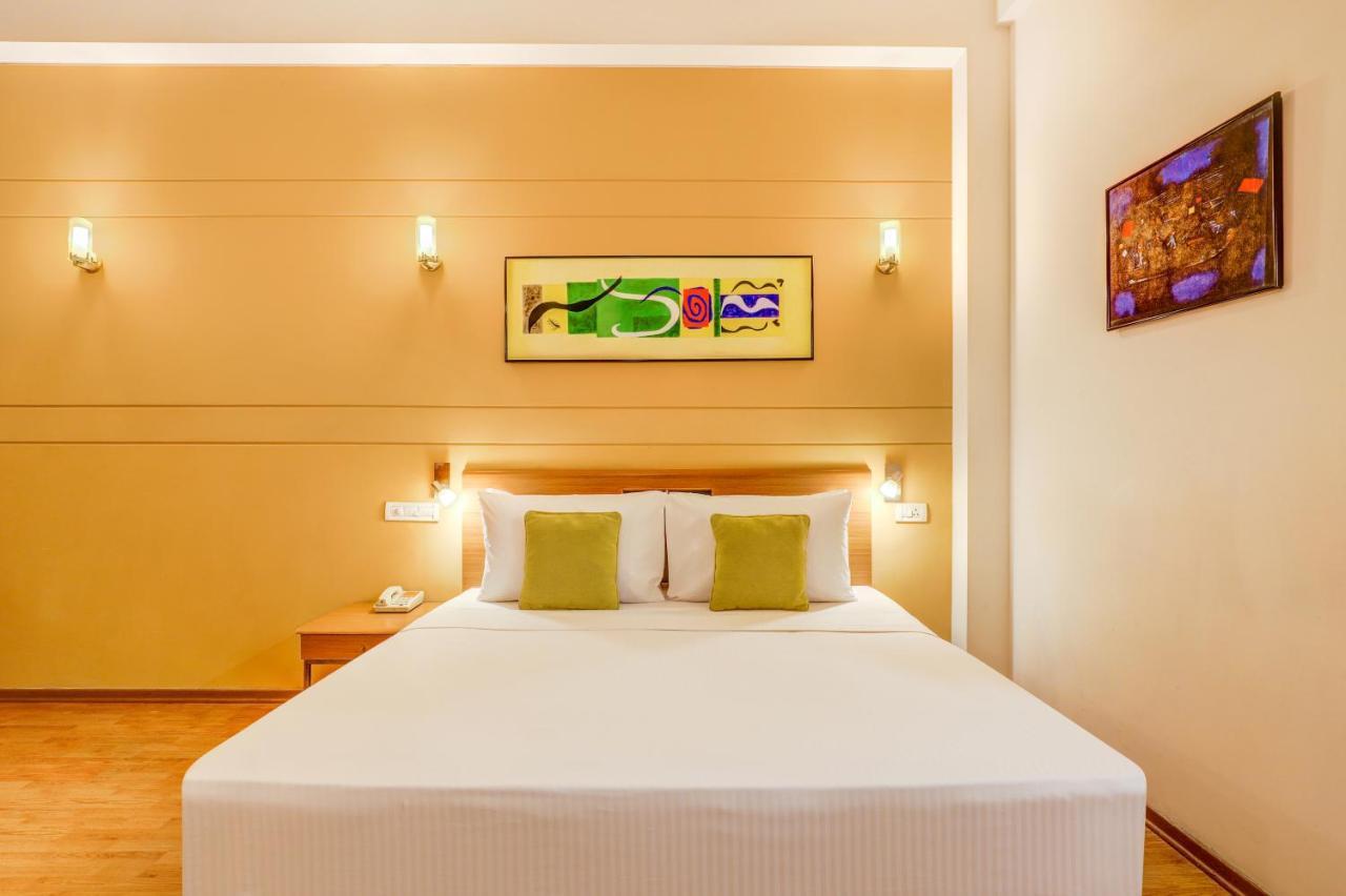 Lemon Tree Hotel, East Delhi Mall, Kaushambi Ghaziabad Exterior photo