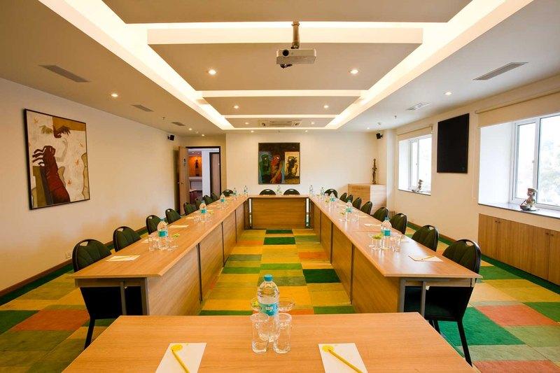 Lemon Tree Hotel, East Delhi Mall, Kaushambi Ghaziabad Exterior photo