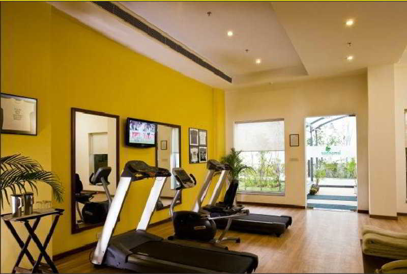 Lemon Tree Hotel, East Delhi Mall, Kaushambi Ghaziabad Exterior photo