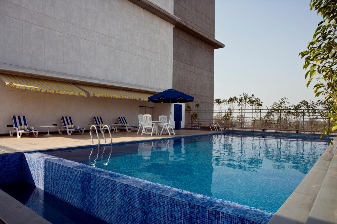Lemon Tree Hotel, East Delhi Mall, Kaushambi Ghaziabad Exterior photo