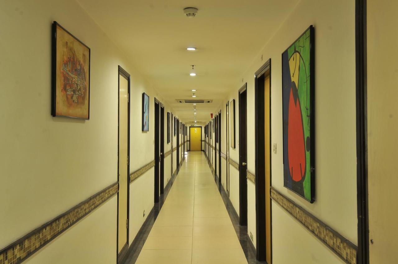 Lemon Tree Hotel, East Delhi Mall, Kaushambi Ghaziabad Exterior photo