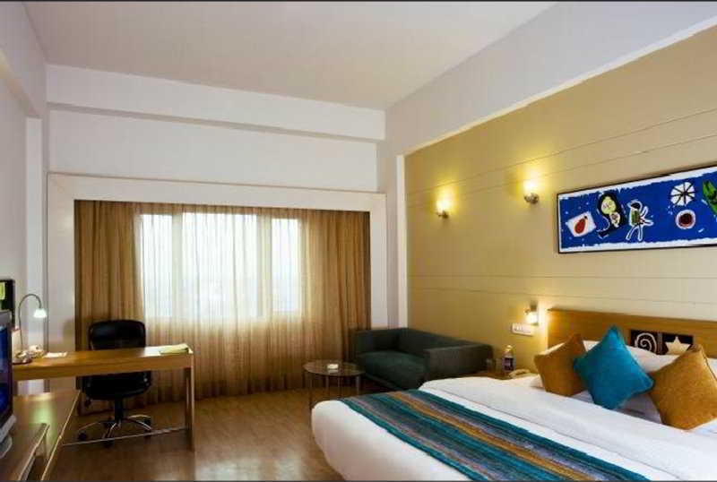 Lemon Tree Hotel, East Delhi Mall, Kaushambi Ghaziabad Exterior photo